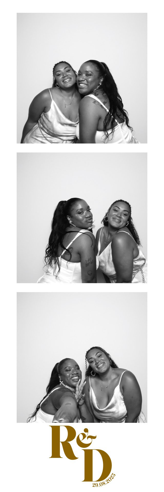 Rhianna & Dean | View more photos from the event at images.mobile-photo-booth.com/u/MobilePhotoBoothUK/Rhianna-Dean