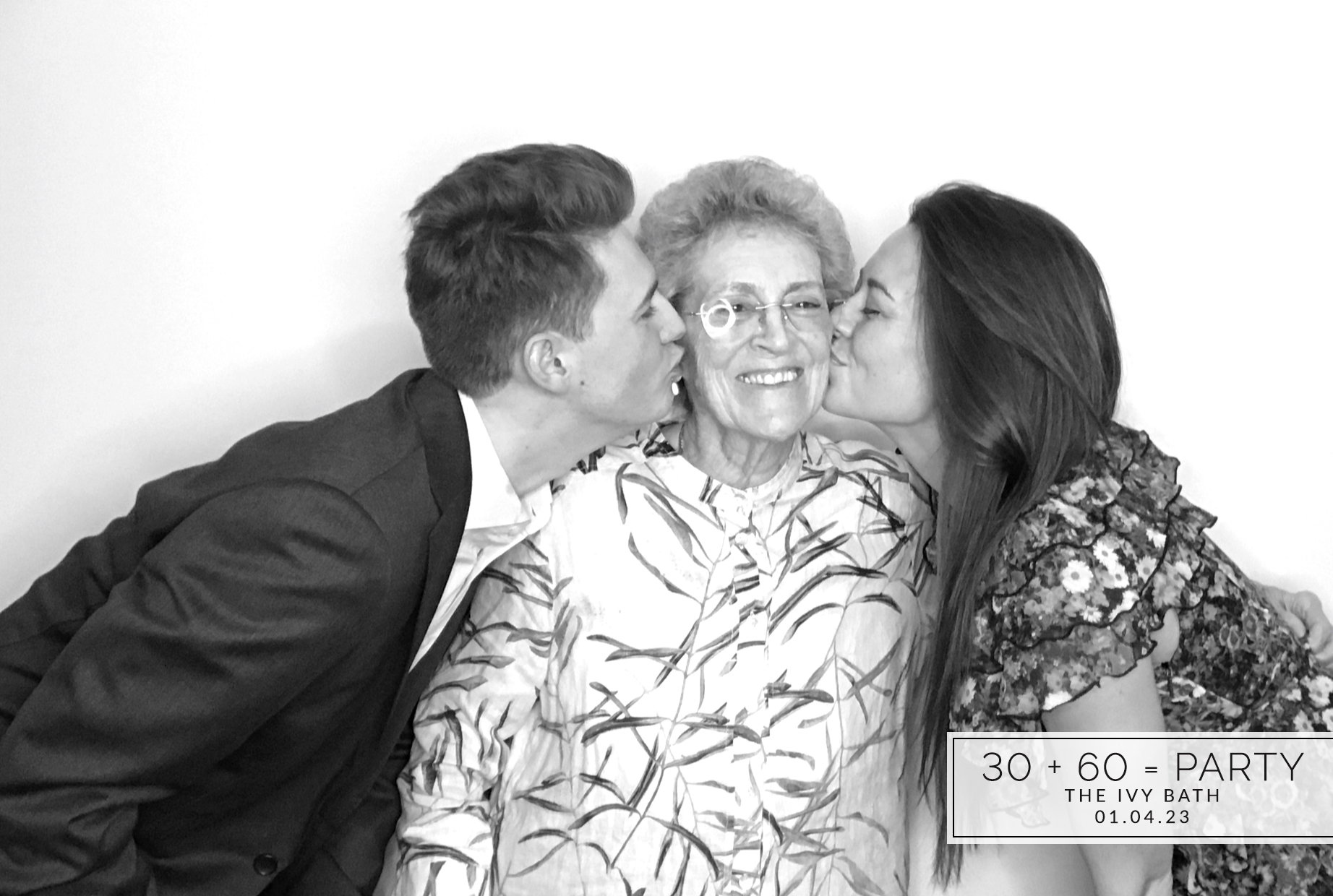 Riley's 30th & Scott's 60th Party | View more photos from the event at images.mobile-photo-booth.com/u/MobilePhotoBoothUK/Rileys-30th-Scotts-60th-Party