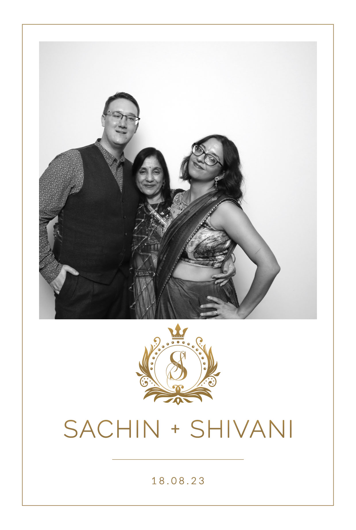 Sachin & Shivani | View more photos from the event at images.mobile-photo-booth.com/u/MobilePhotoBoothUK/Sachin-Shivani