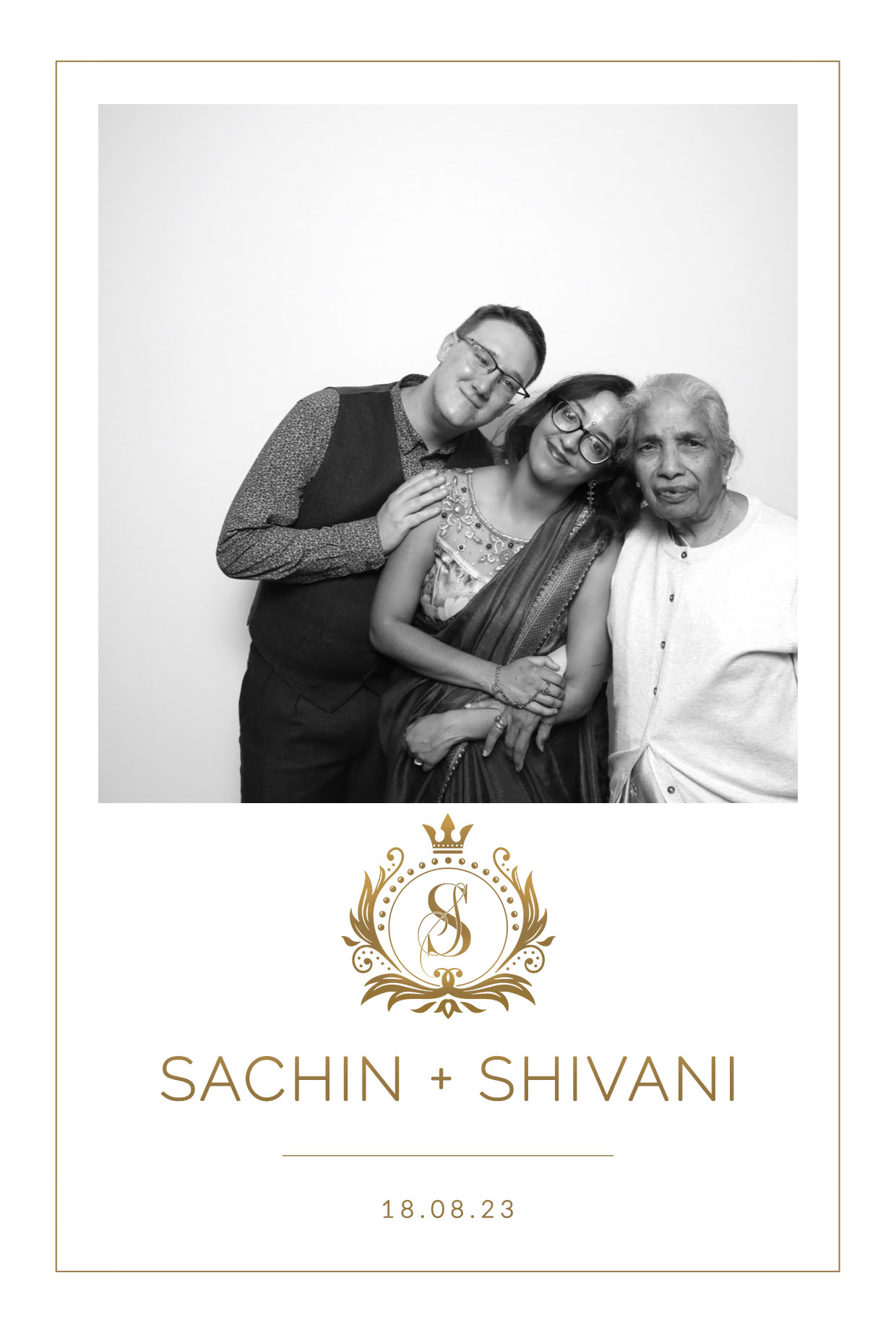 Sachin & Shivani | View more photos from the event at images.mobile-photo-booth.com/u/MobilePhotoBoothUK/Sachin-Shivani