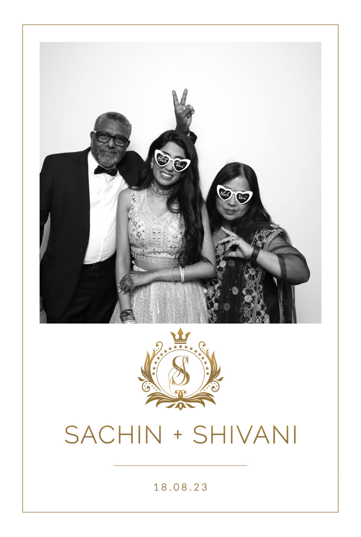 Sachin & Shivani | View more photos from the event at images.mobile-photo-booth.com/u/MobilePhotoBoothUK/Sachin-Shivani