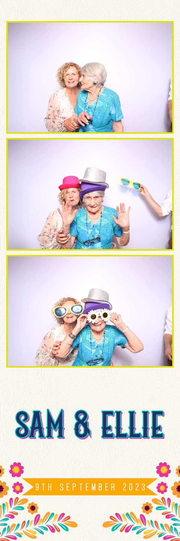 Sam & Ellie | View more photos from the event at images.mobile-photo-booth.com/u/MobilePhotoBoothUK/Sam-Ellie