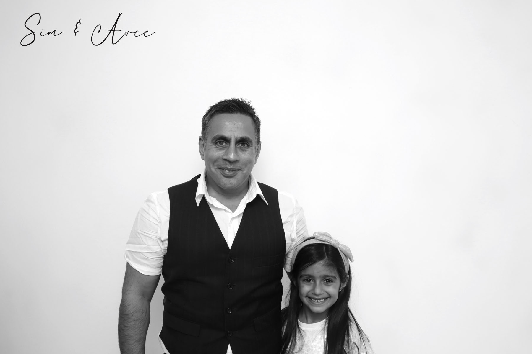 Sim & Avee | View more photos from the event at images.mobile-photo-booth.com/u/MobilePhotoBoothUK/Sim-Avee