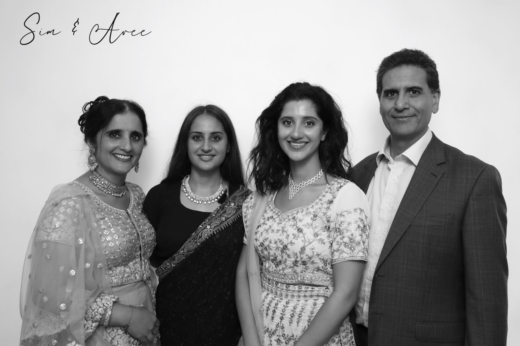 Sim & Avee | View more photos from the event at images.mobile-photo-booth.com/u/MobilePhotoBoothUK/Sim-Avee