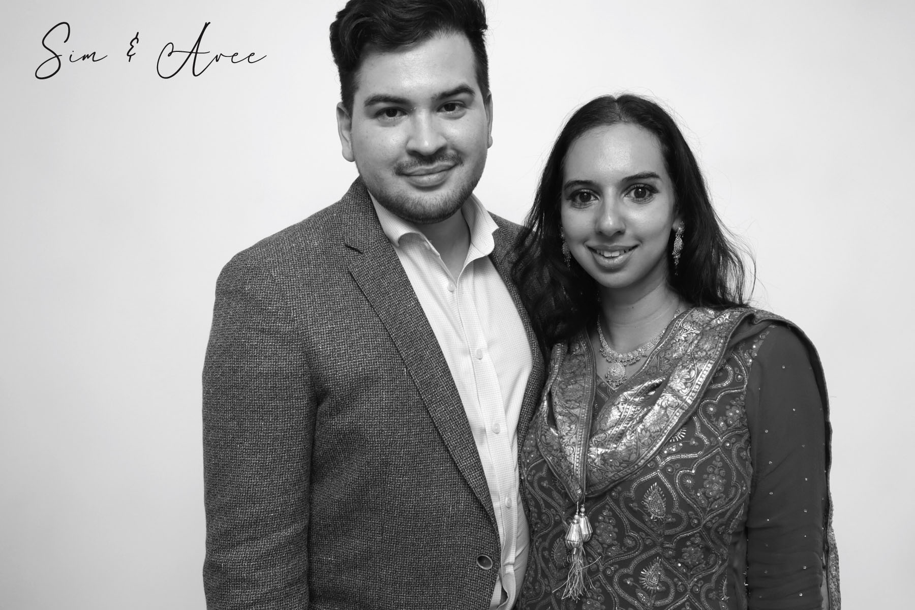 Sim & Avee | View more photos from the event at images.mobile-photo-booth.com/u/MobilePhotoBoothUK/Sim-Avee