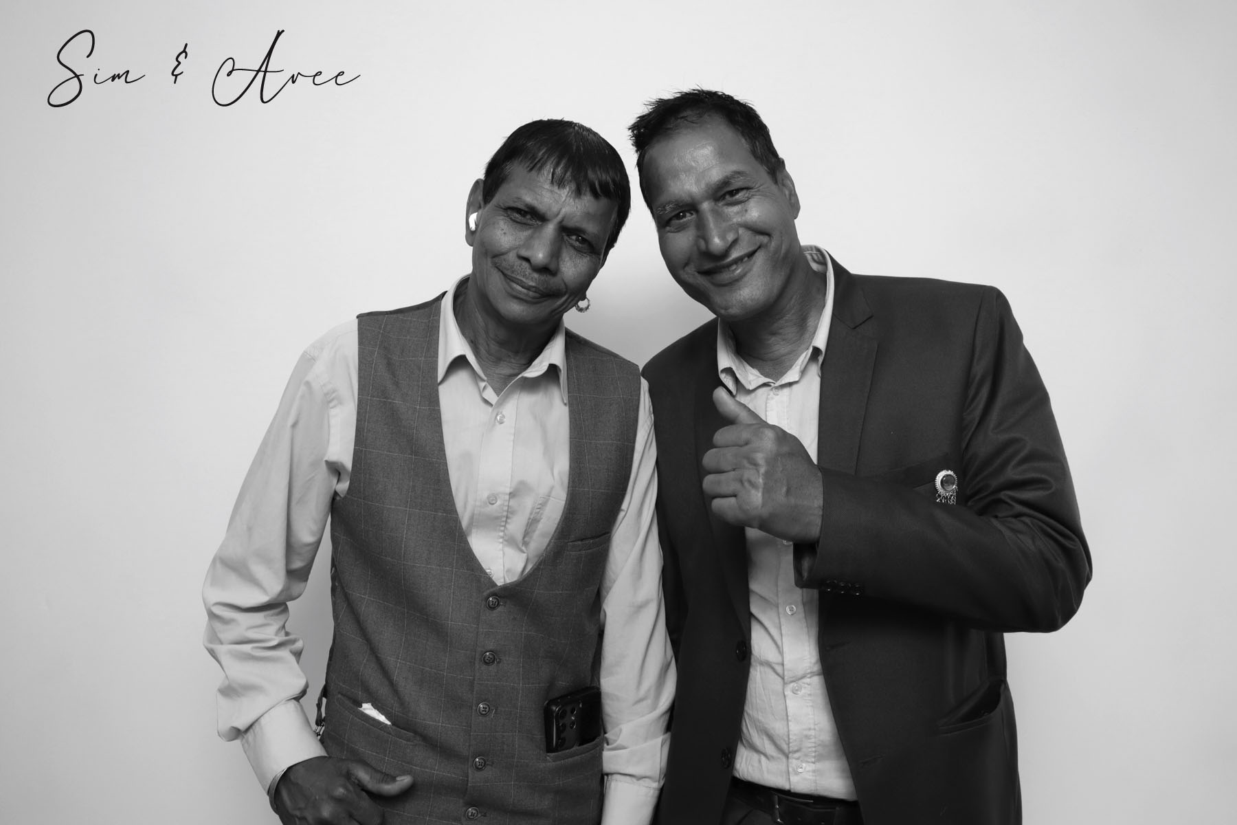 Sim & Avee | View more photos from the event at images.mobile-photo-booth.com/u/MobilePhotoBoothUK/Sim-Avee
