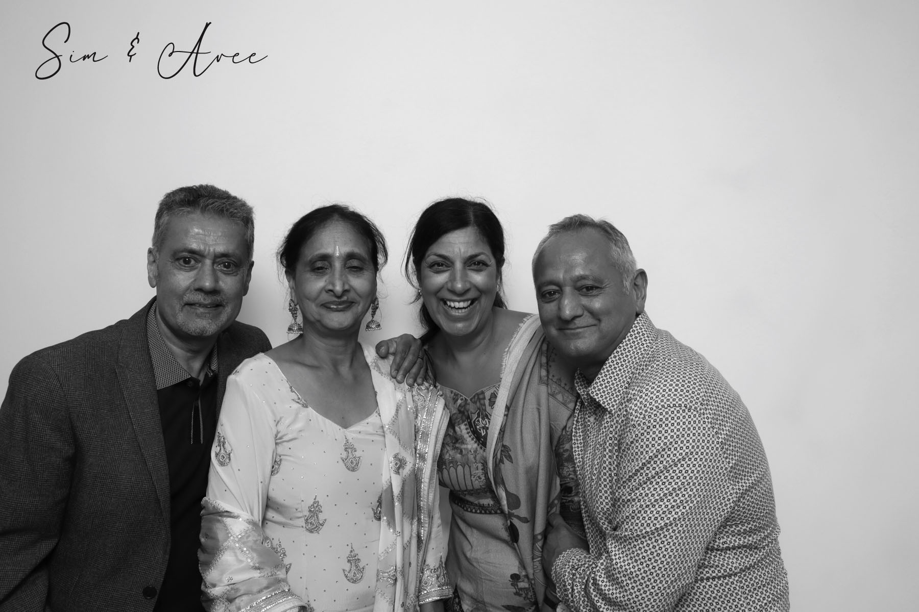 Sim & Avee | View more photos from the event at images.mobile-photo-booth.com/u/MobilePhotoBoothUK/Sim-Avee