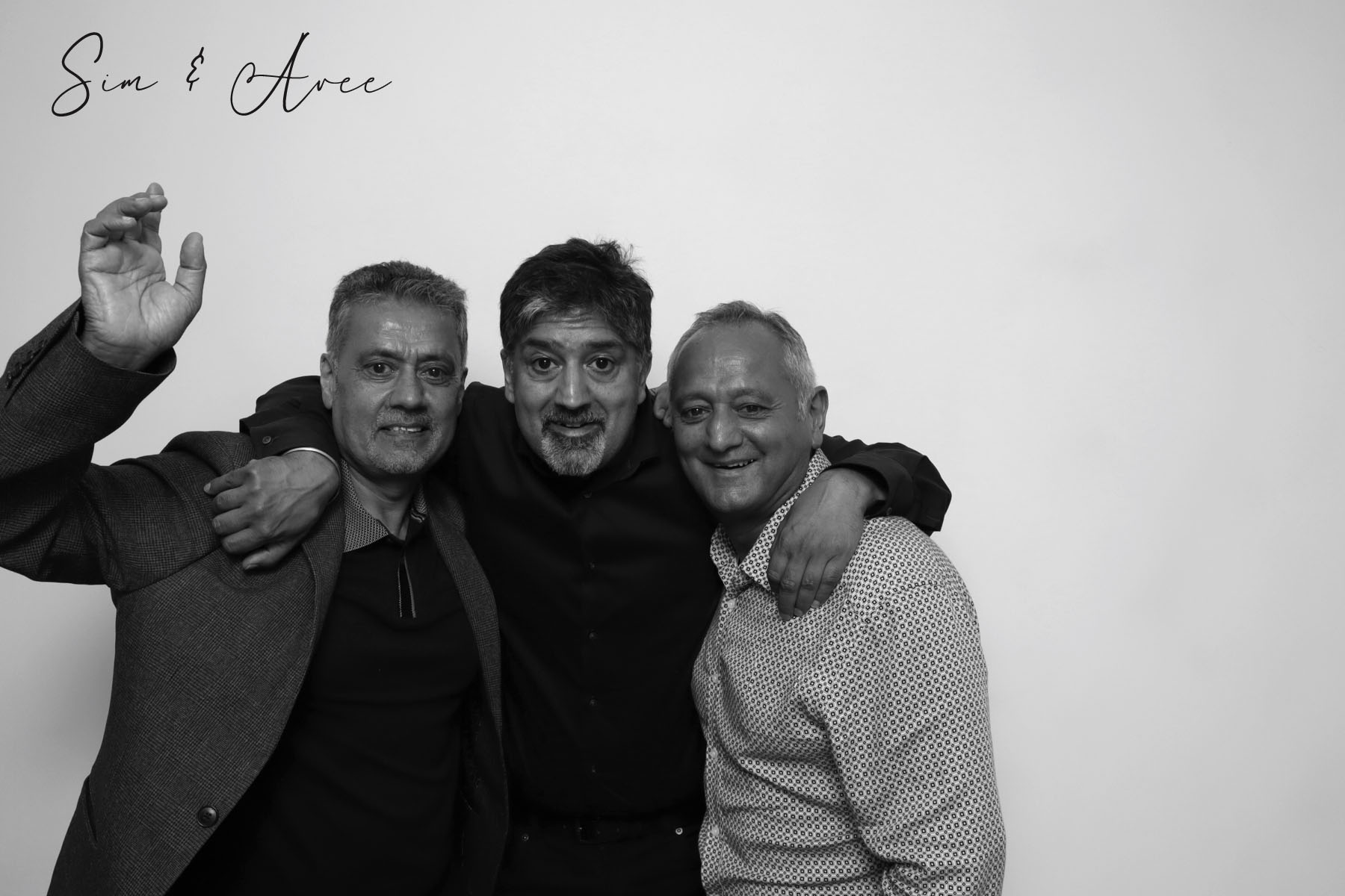 Sim & Avee | View more photos from the event at images.mobile-photo-booth.com/u/MobilePhotoBoothUK/Sim-Avee