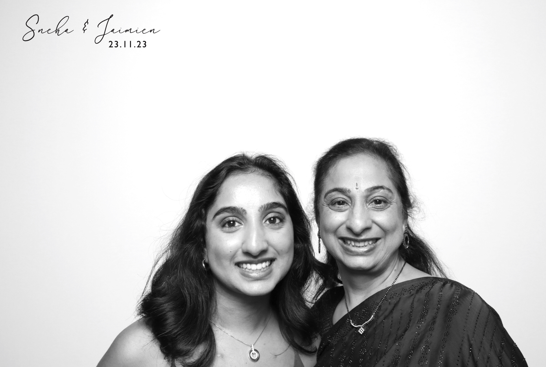 Sneha & Jaimien | View more photos from the event at images.mobile-photo-booth.com/u/MobilePhotoBoothUK/Sneha-Jaimien