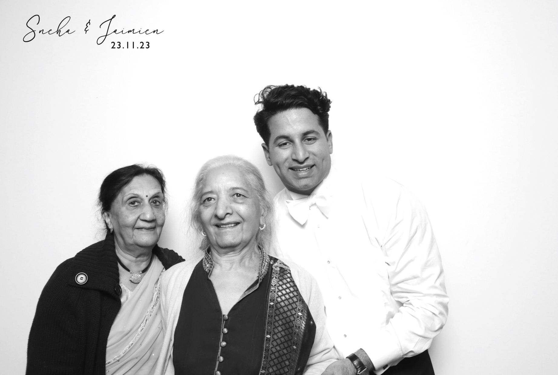 Sneha & Jaimien | View more photos from the event at images.mobile-photo-booth.com/u/MobilePhotoBoothUK/Sneha-Jaimien