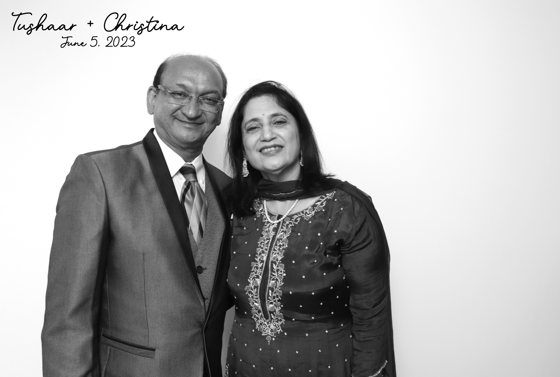 Tushaar & Christina | View more photos from the event at images.mobile-photo-booth.com/u/MobilePhotoBoothUK/Tushaar-Christina