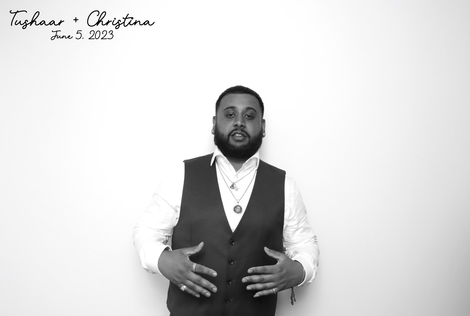 Tushaar & Christina | View more photos from the event at images.mobile-photo-booth.com/u/MobilePhotoBoothUK/Tushaar-Christina