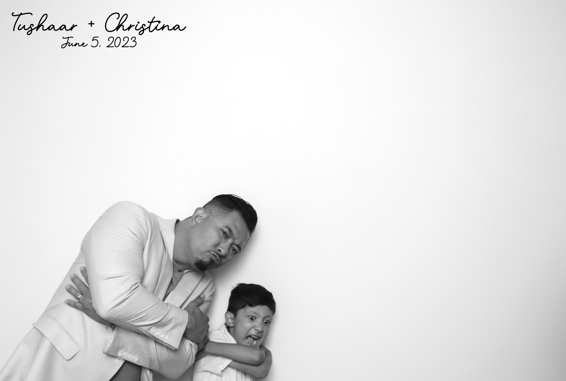 Tushaar & Christina | View more photos from the event at images.mobile-photo-booth.com/u/MobilePhotoBoothUK/Tushaar-Christina