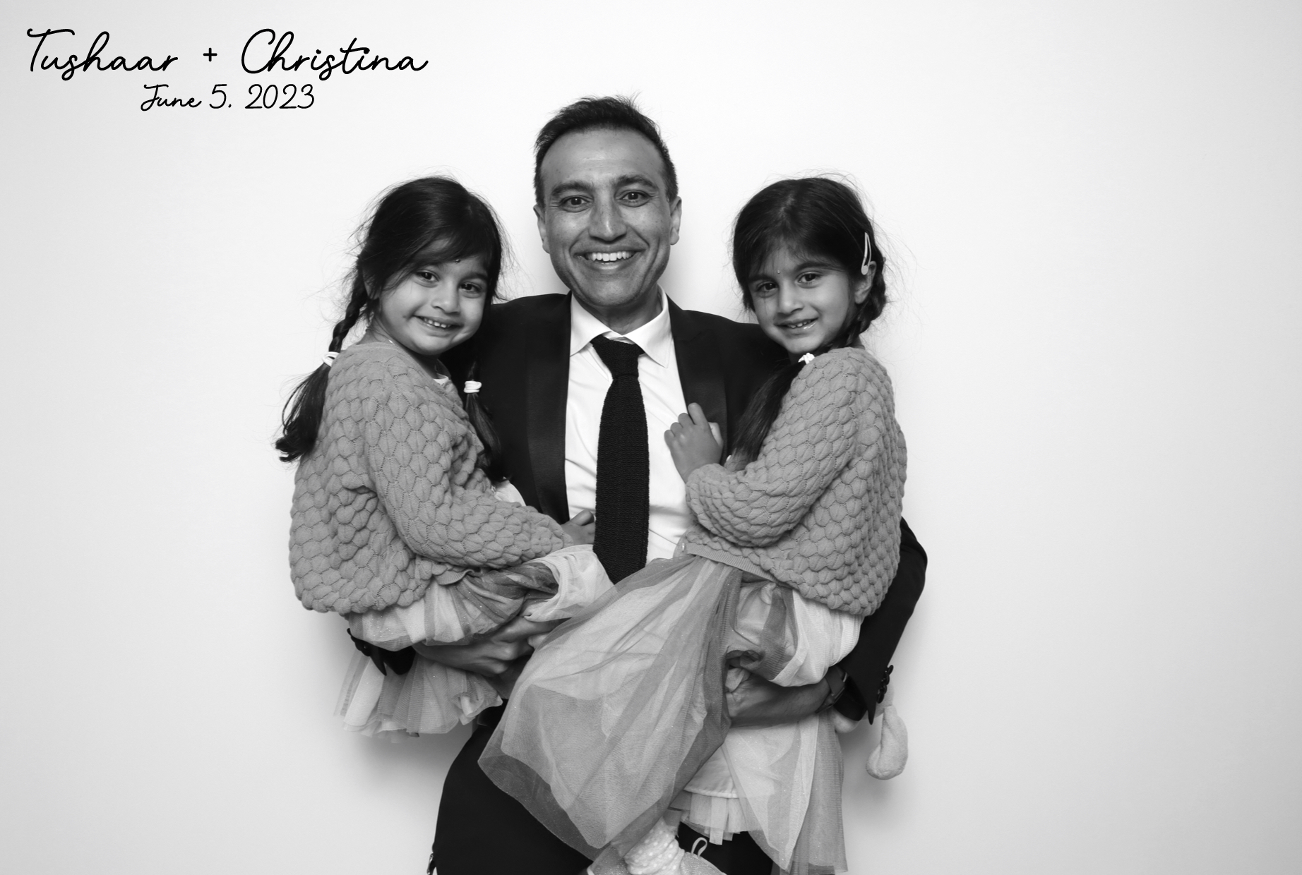 Tushaar & Christina | View more photos from the event at images.mobile-photo-booth.com/u/MobilePhotoBoothUK/Tushaar-Christina