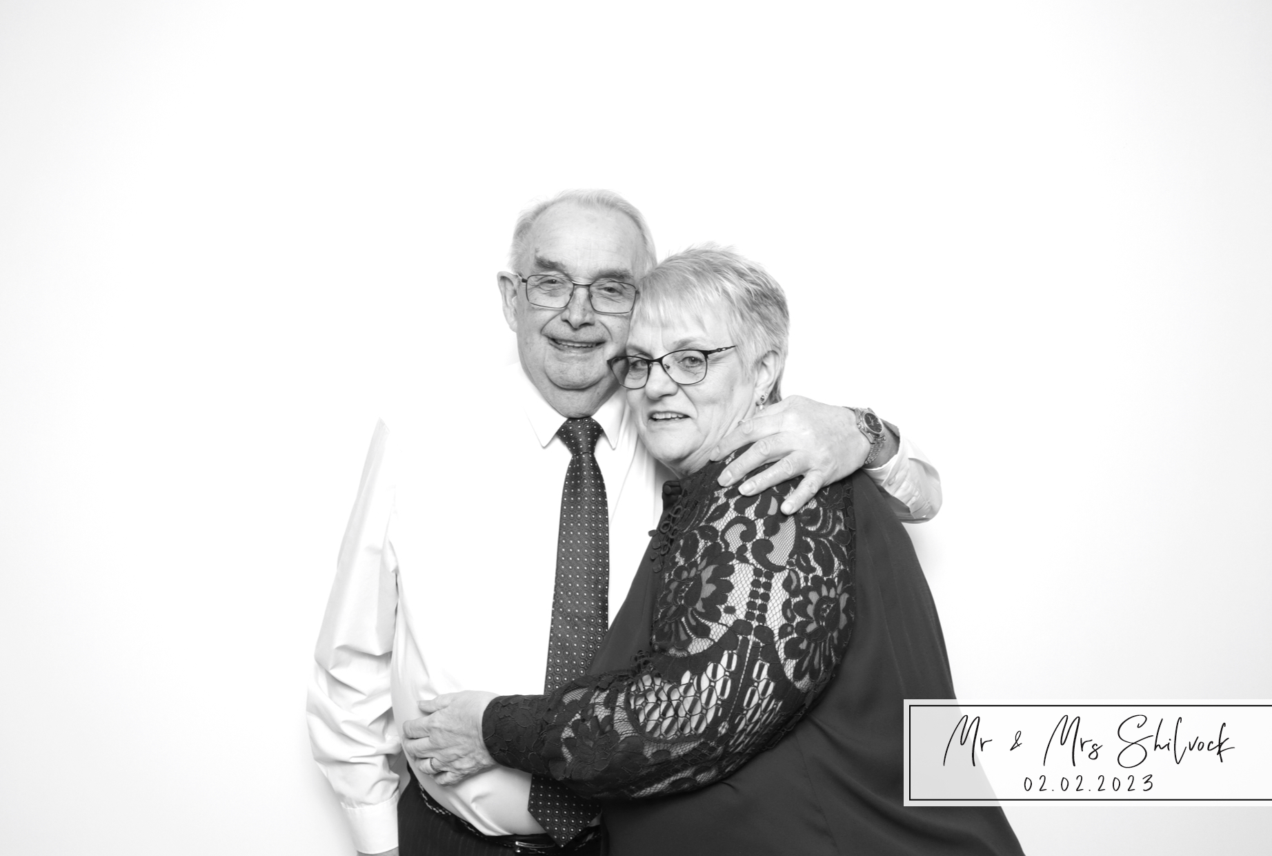 Victoria & Dan | View more photos from the event at images.mobile-photo-booth.com/u/MobilePhotoBoothUK/Victoria-Dan