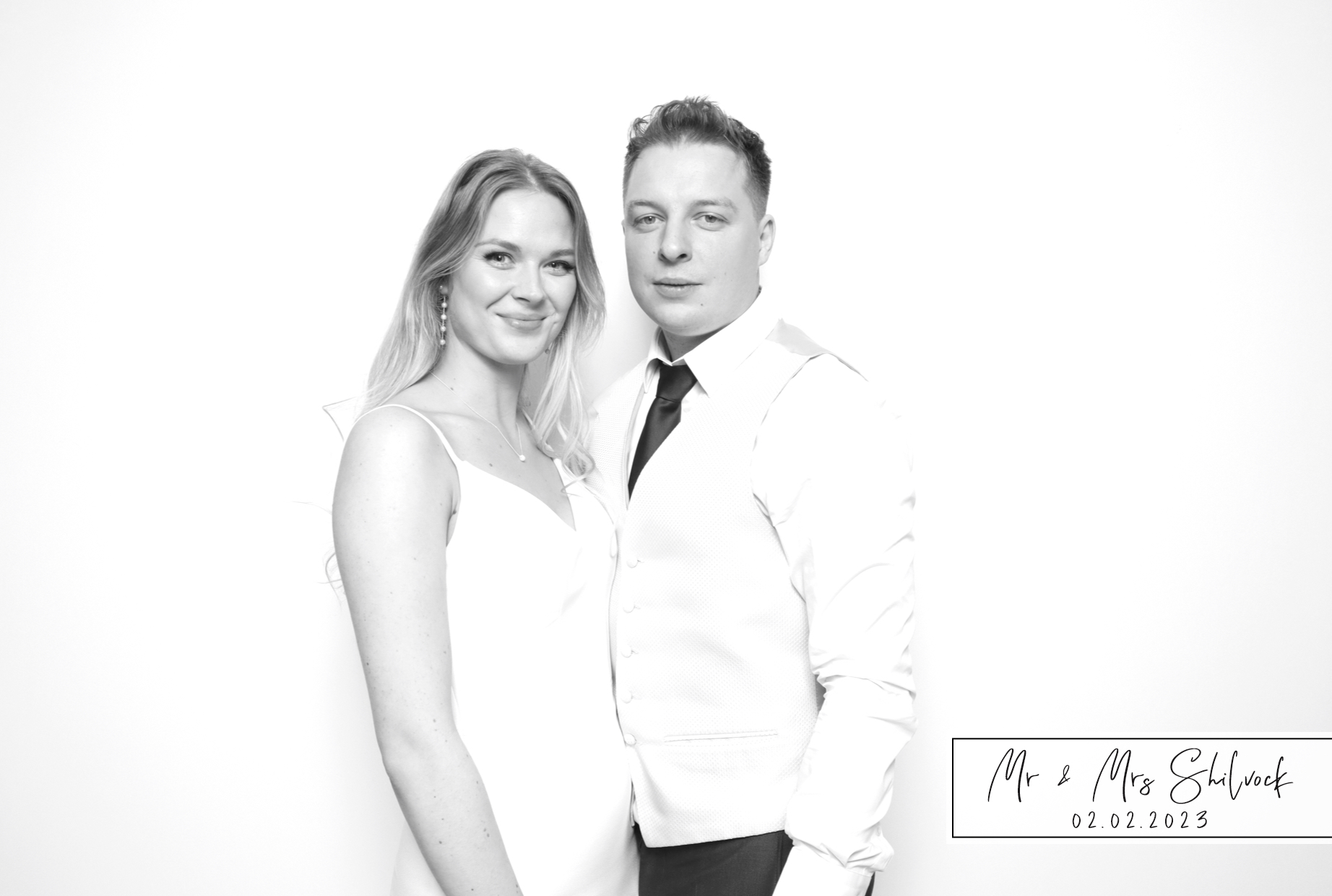 Victoria & Dan | View more photos from the event at images.mobile-photo-booth.com/u/MobilePhotoBoothUK/Victoria-Dan