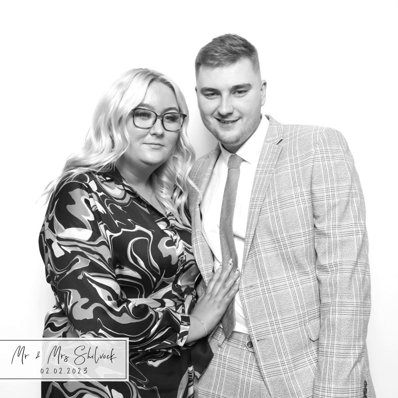 Victoria & Dan | View more photos from the event at images.mobile-photo-booth.com/u/MobilePhotoBoothUK/Victoria-Dan