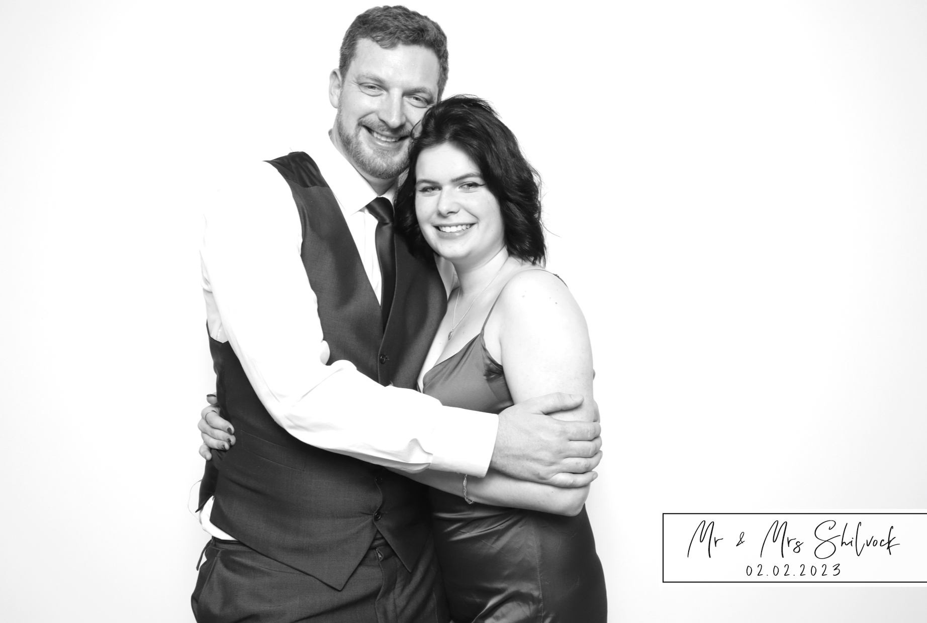Victoria & Dan | View more photos from the event at images.mobile-photo-booth.com/u/MobilePhotoBoothUK/Victoria-Dan