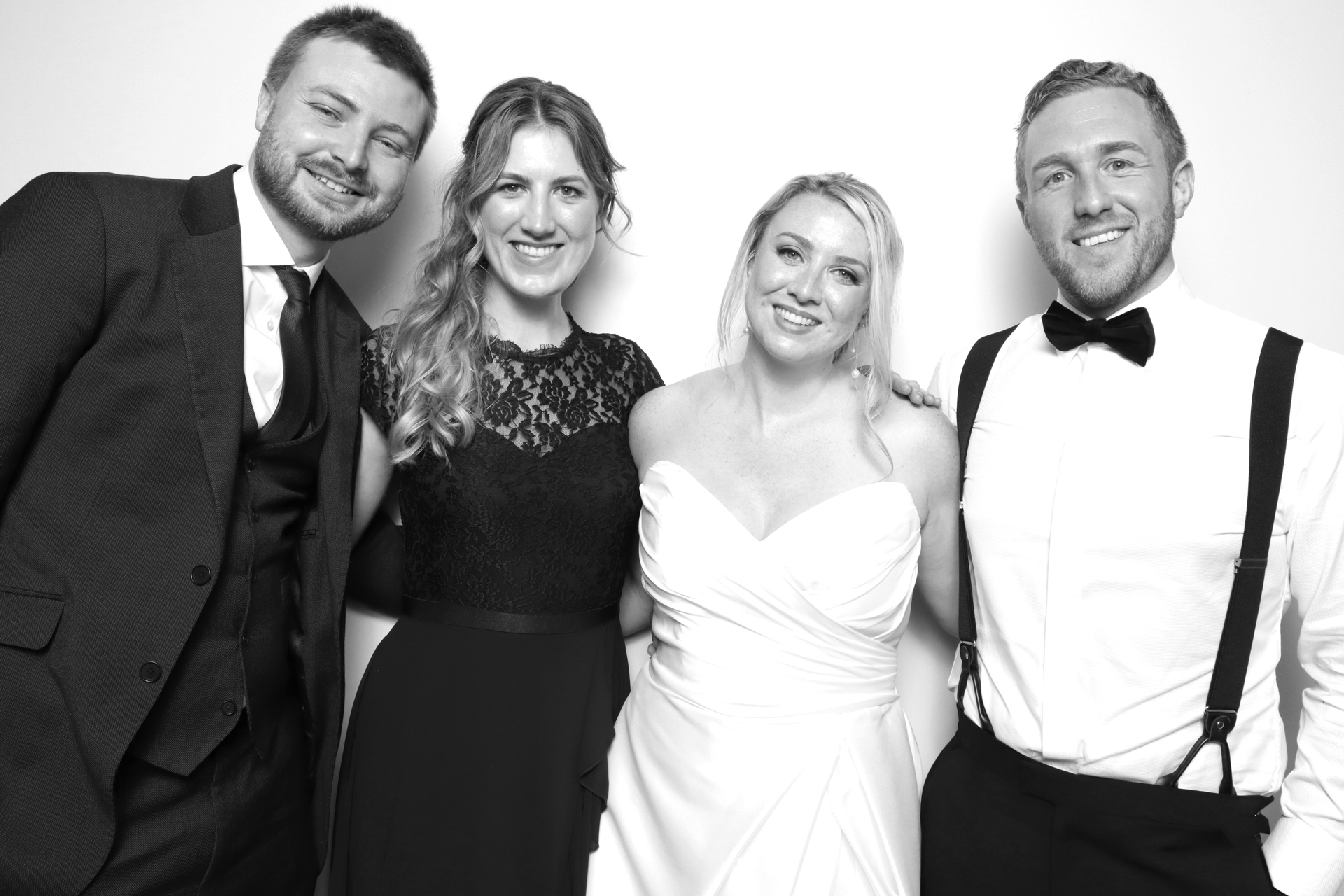 William & Jessica | View more photos from the event at images.mobile-photo-booth.com/u/MobilePhotoBoothUK/William-Jessica