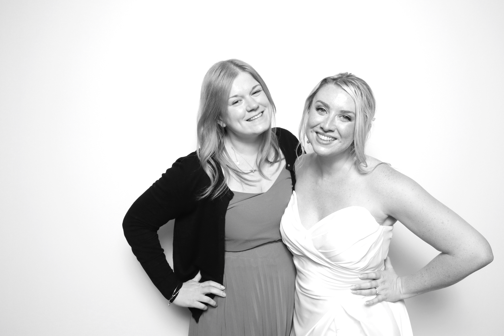William & Jessica | View more photos from the event at images.mobile-photo-booth.com/u/MobilePhotoBoothUK/William-Jessica