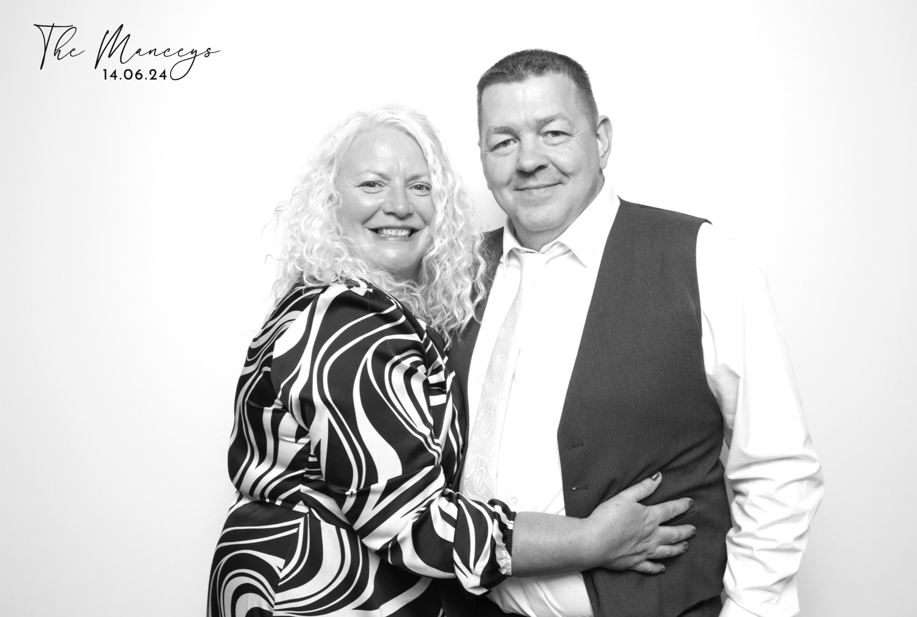 Adam & Alana | View more photos from the event at images.mobile-photo-booth.com/u/MobilePhotoBoothUK/Adam-Alana
