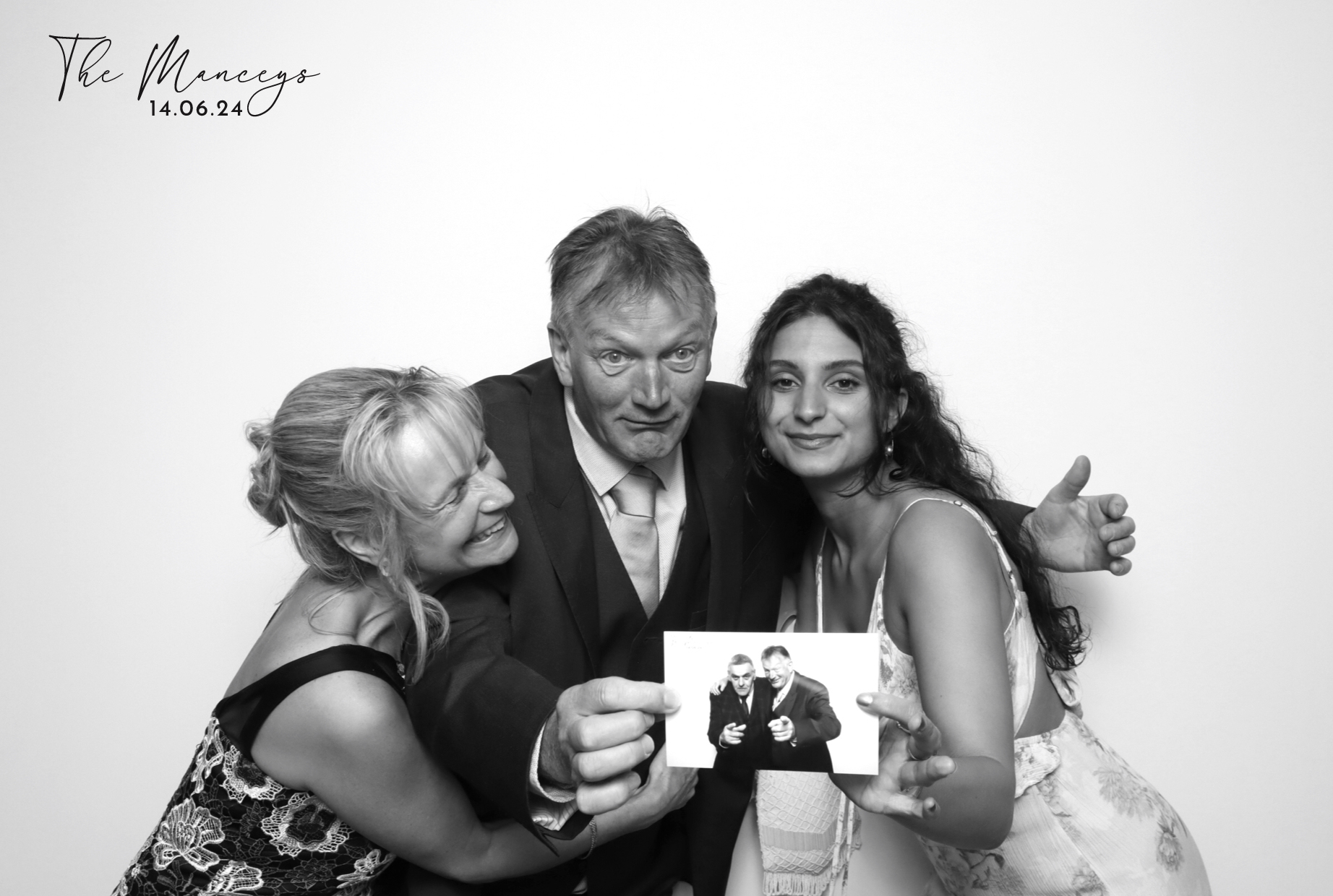 Adam & Alana | View more photos from the event at images.mobile-photo-booth.com/u/MobilePhotoBoothUK/Adam-Alana