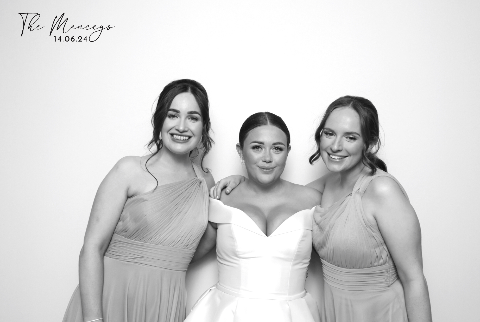Adam & Alana | View more photos from the event at images.mobile-photo-booth.com/u/MobilePhotoBoothUK/Adam-Alana