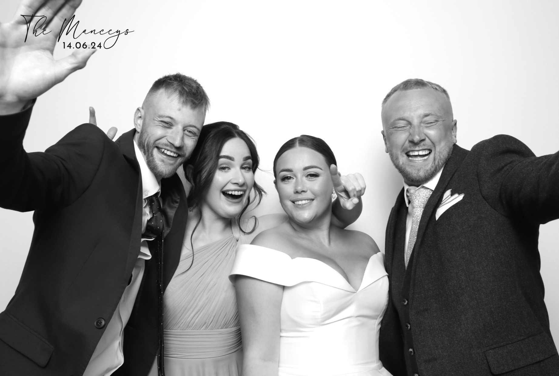 Adam & Alana | View more photos from the event at images.mobile-photo-booth.com/u/MobilePhotoBoothUK/Adam-Alana