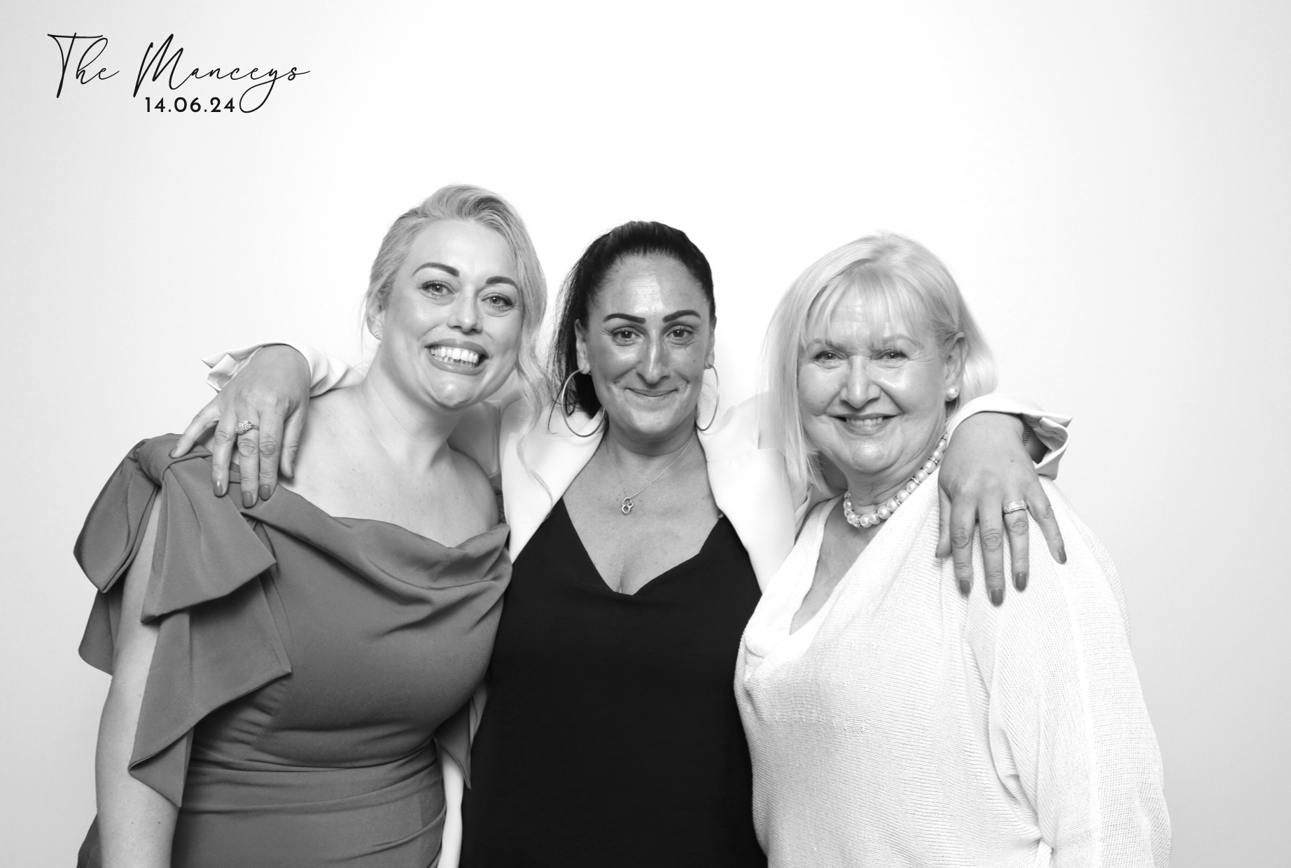 Adam & Alana | View more photos from the event at images.mobile-photo-booth.com/u/MobilePhotoBoothUK/Adam-Alana