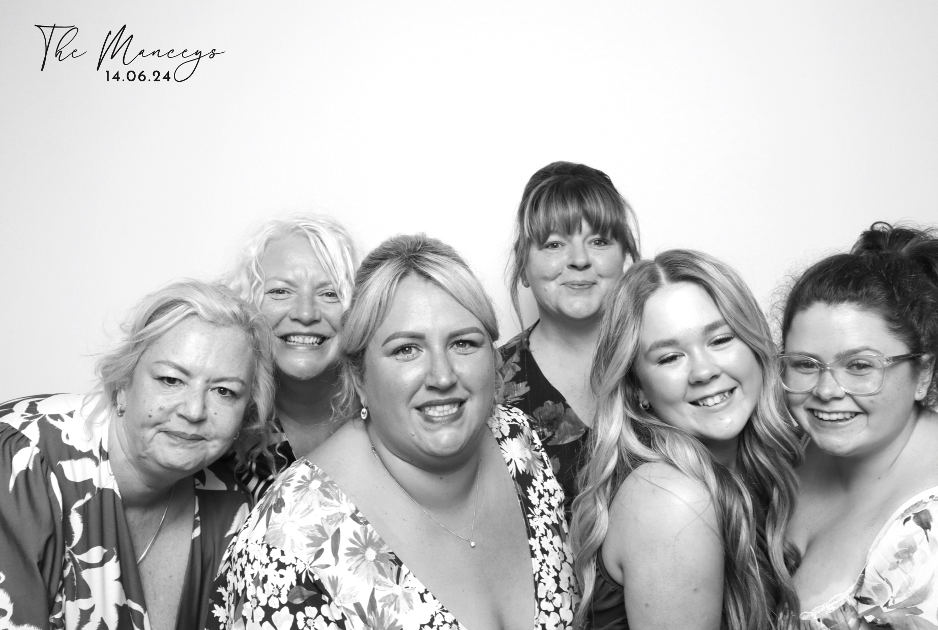 Adam & Alana | View more photos from the event at images.mobile-photo-booth.com/u/MobilePhotoBoothUK/Adam-Alana