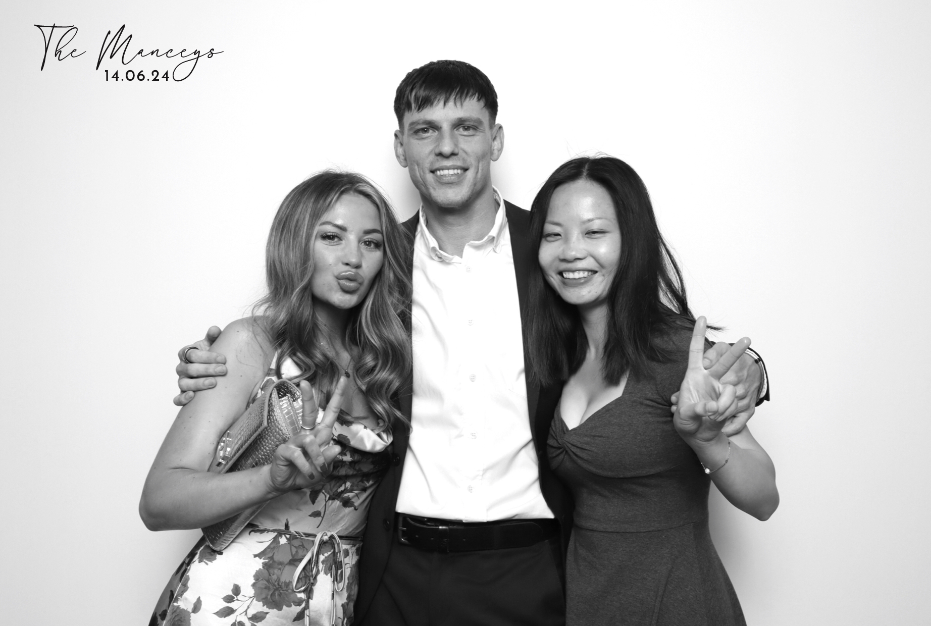 Adam & Alana | View more photos from the event at images.mobile-photo-booth.com/u/MobilePhotoBoothUK/Adam-Alana