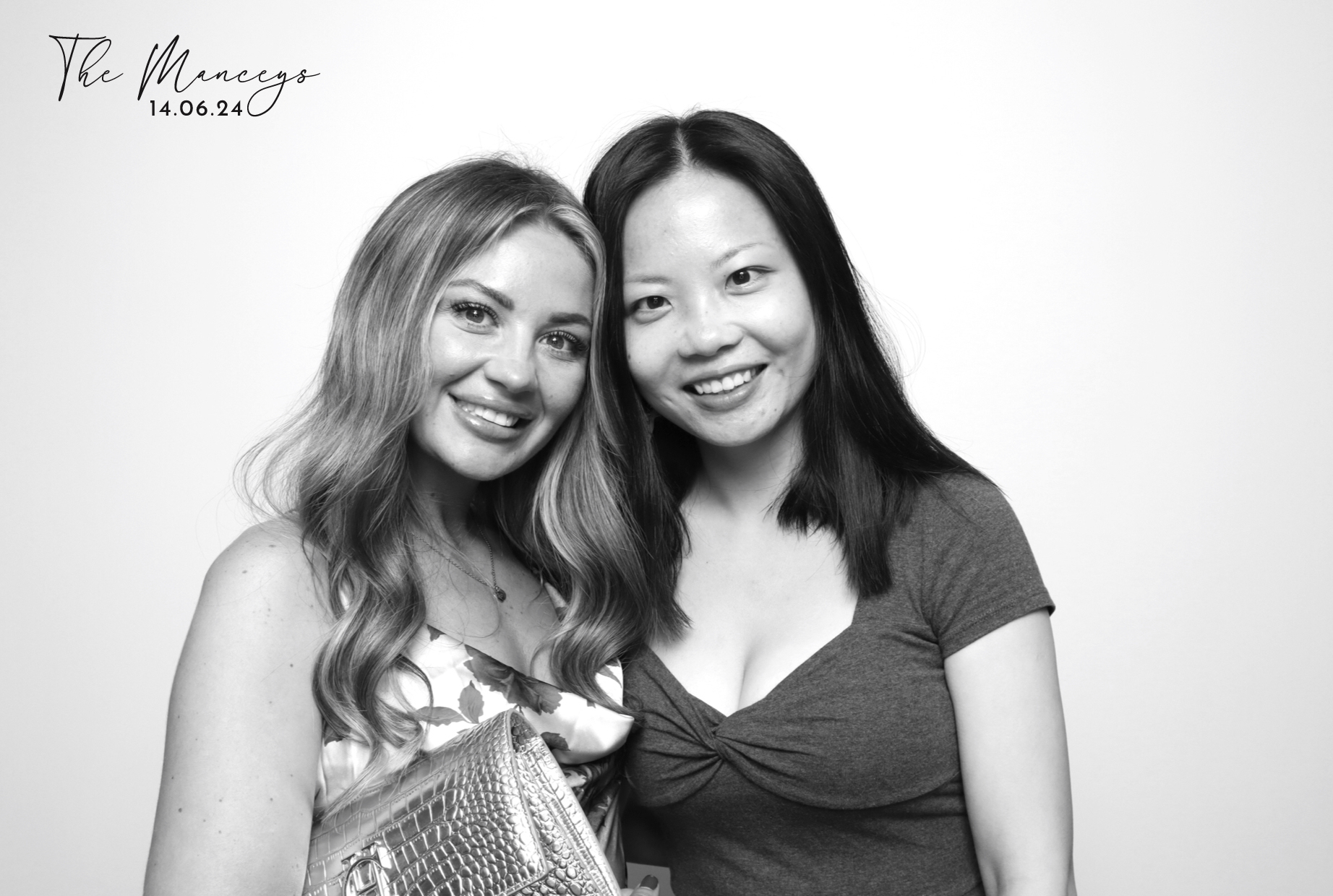 Adam & Alana | View more photos from the event at images.mobile-photo-booth.com/u/MobilePhotoBoothUK/Adam-Alana