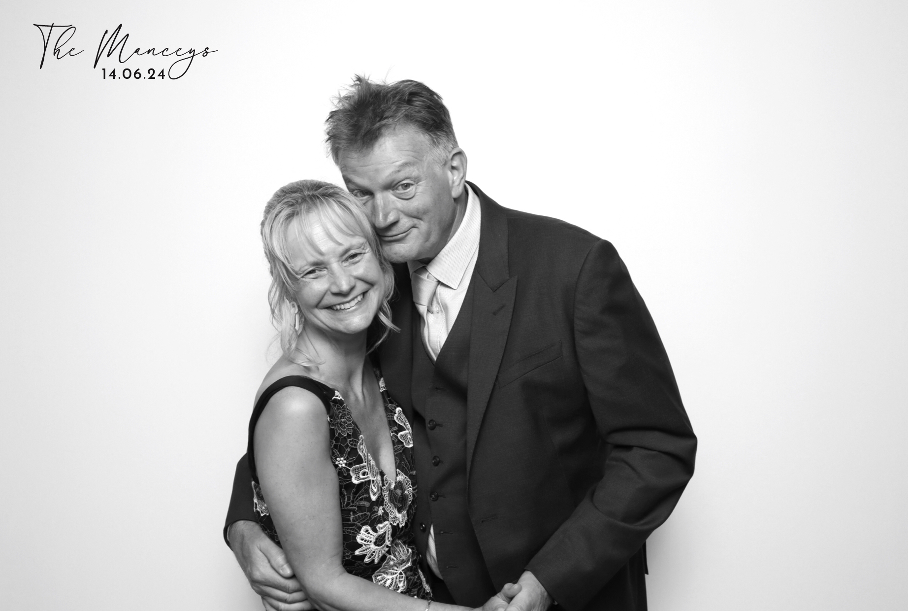 Adam & Alana | View more photos from the event at images.mobile-photo-booth.com/u/MobilePhotoBoothUK/Adam-Alana