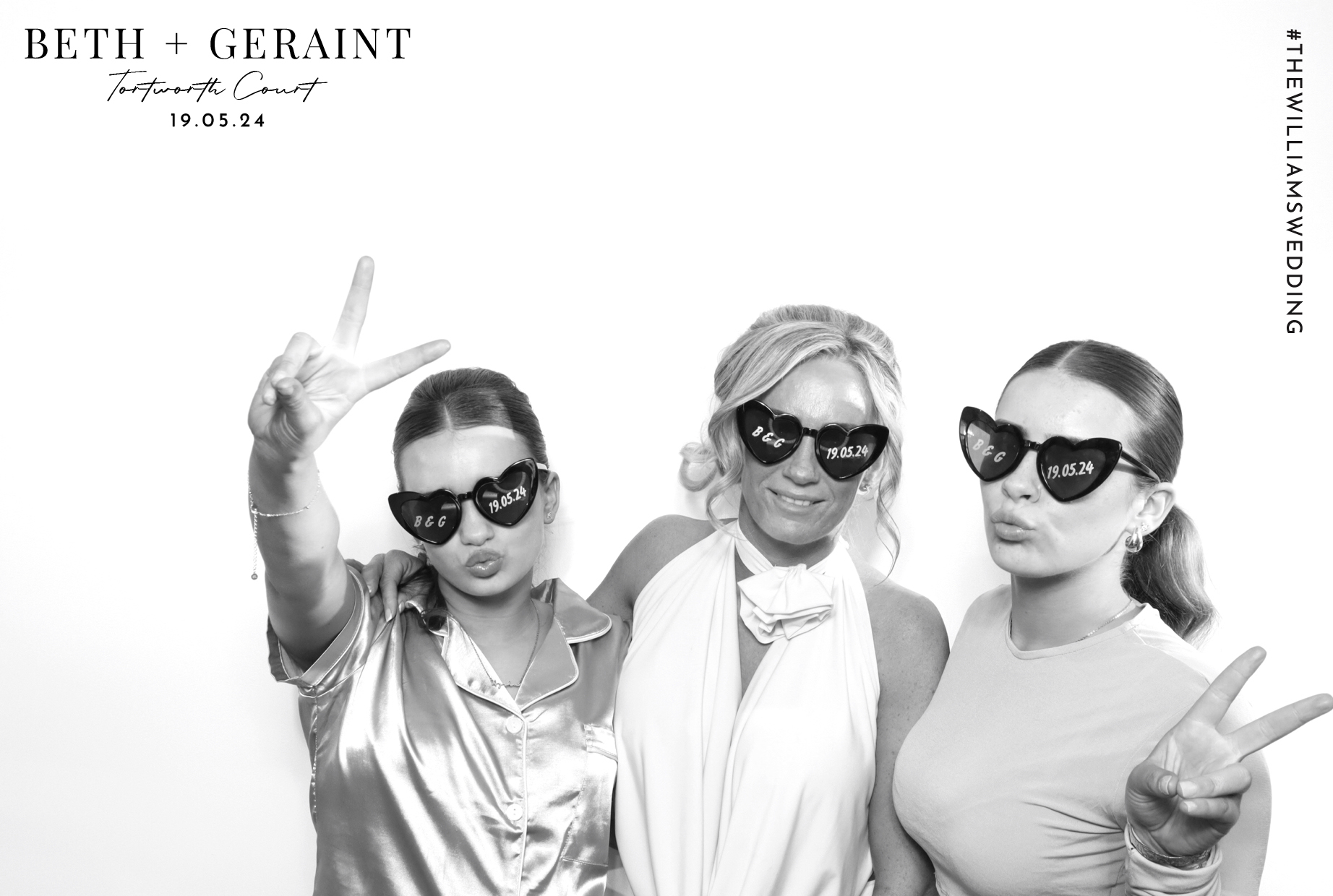 Beth & Geraint | View more photos from the event at images.mobile-photo-booth.com/u/MobilePhotoBoothUK/Beth-Geraint