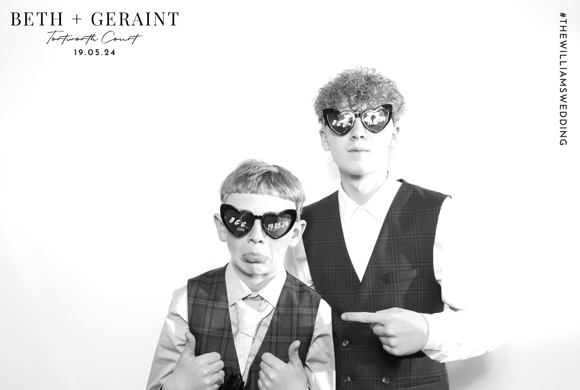 Beth & Geraint | View more photos from the event at images.mobile-photo-booth.com/u/MobilePhotoBoothUK/Beth-Geraint