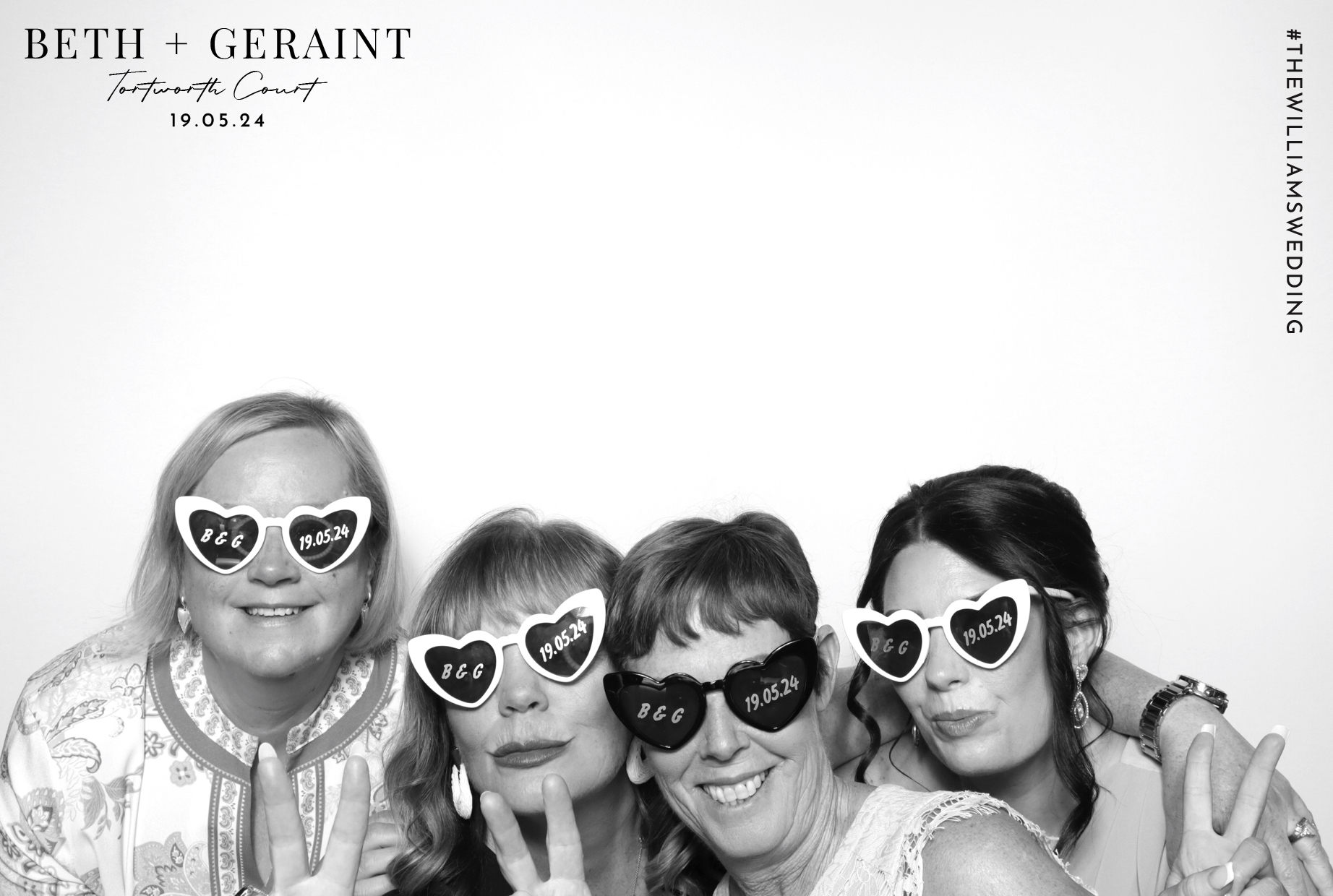 Beth & Geraint | View more photos from the event at images.mobile-photo-booth.com/u/MobilePhotoBoothUK/Beth-Geraint