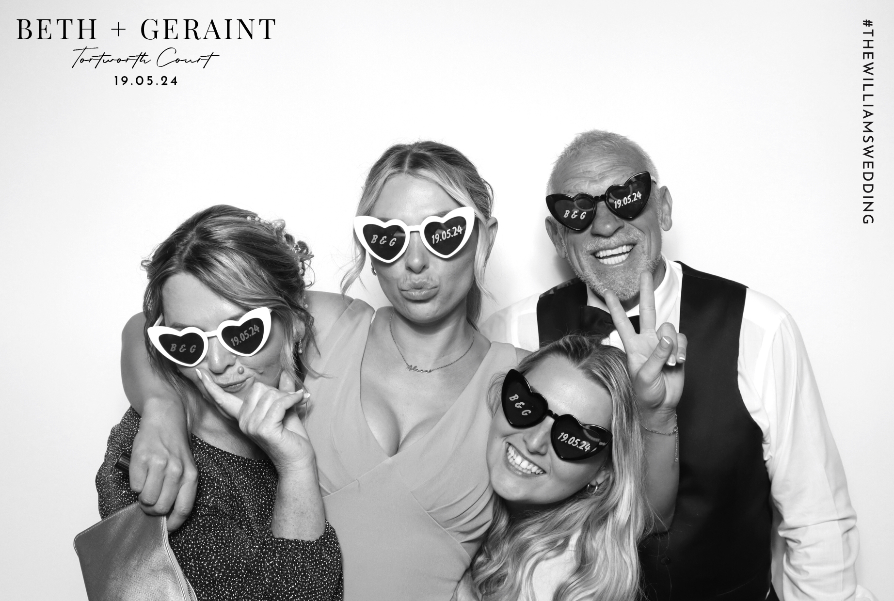 Beth & Geraint | View more photos from the event at images.mobile-photo-booth.com/u/MobilePhotoBoothUK/Beth-Geraint