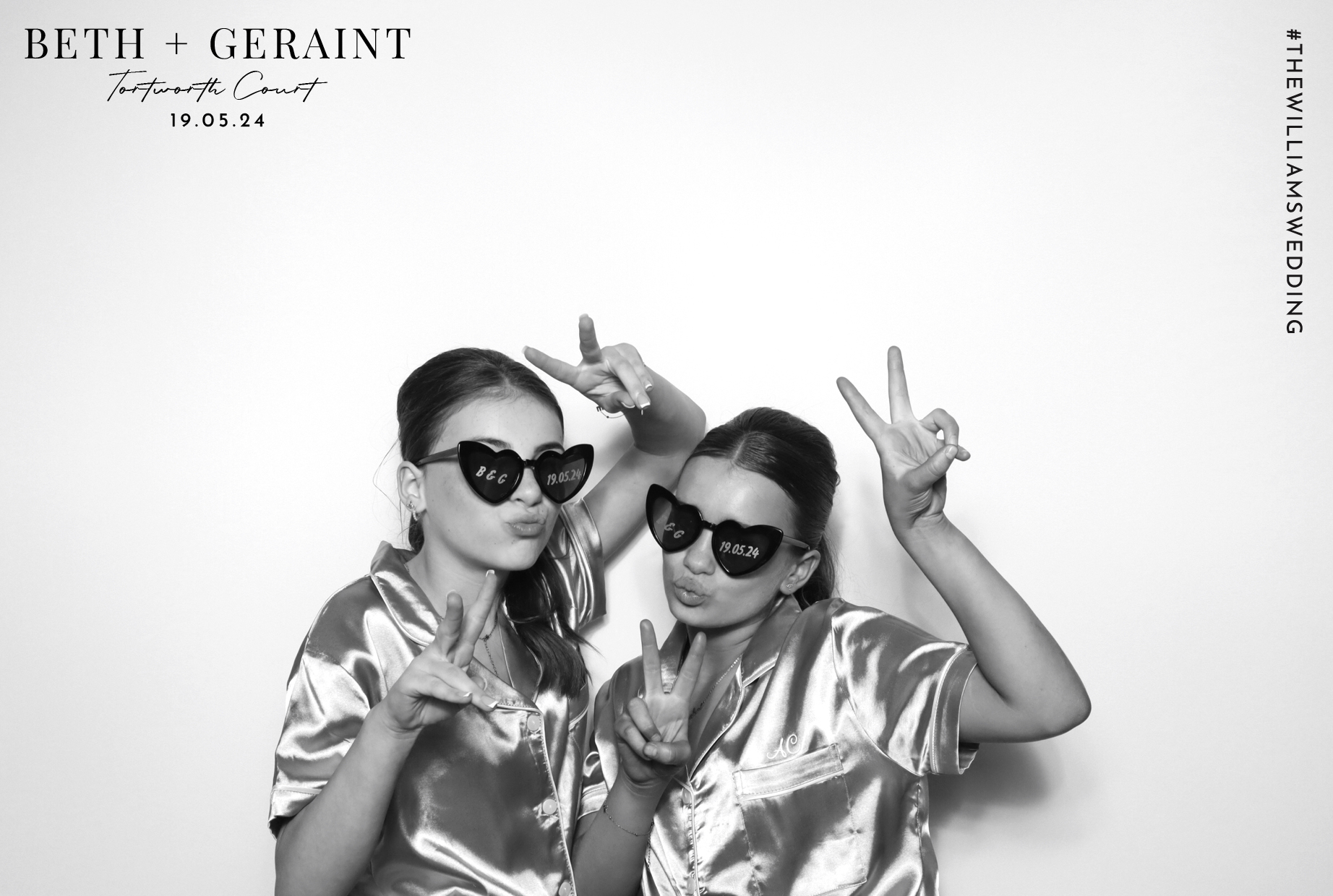 Beth & Geraint | View more photos from the event at images.mobile-photo-booth.com/u/MobilePhotoBoothUK/Beth-Geraint