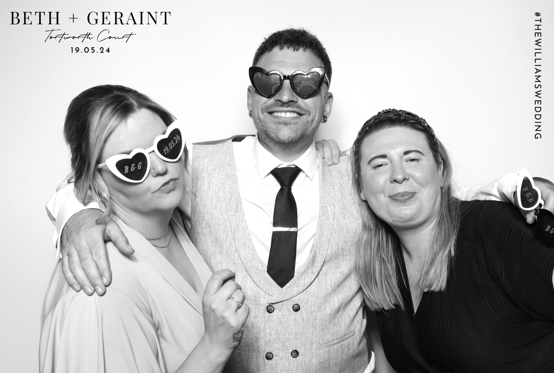 Beth & Geraint | View more photos from the event at images.mobile-photo-booth.com/u/MobilePhotoBoothUK/Beth-Geraint