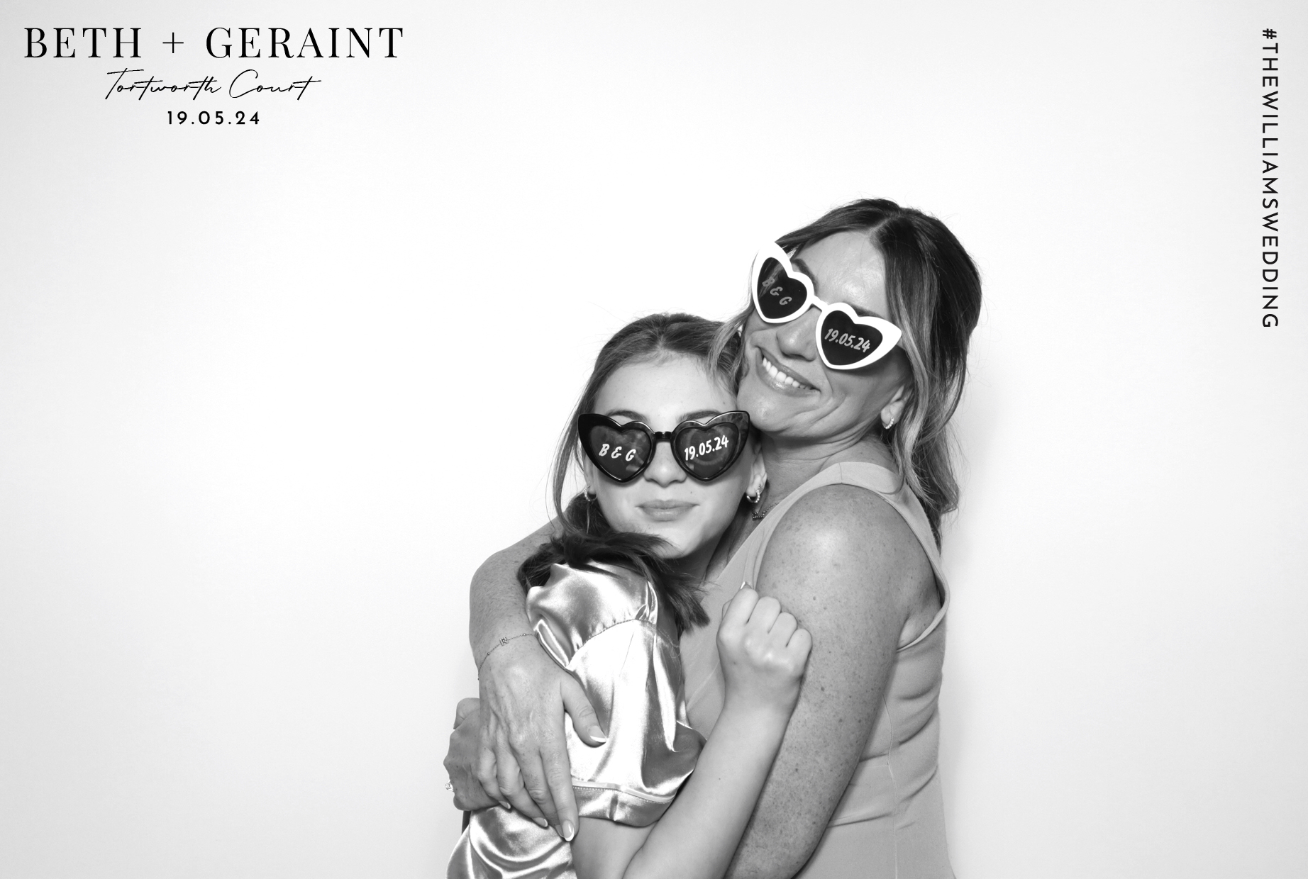 Beth & Geraint | View more photos from the event at images.mobile-photo-booth.com/u/MobilePhotoBoothUK/Beth-Geraint