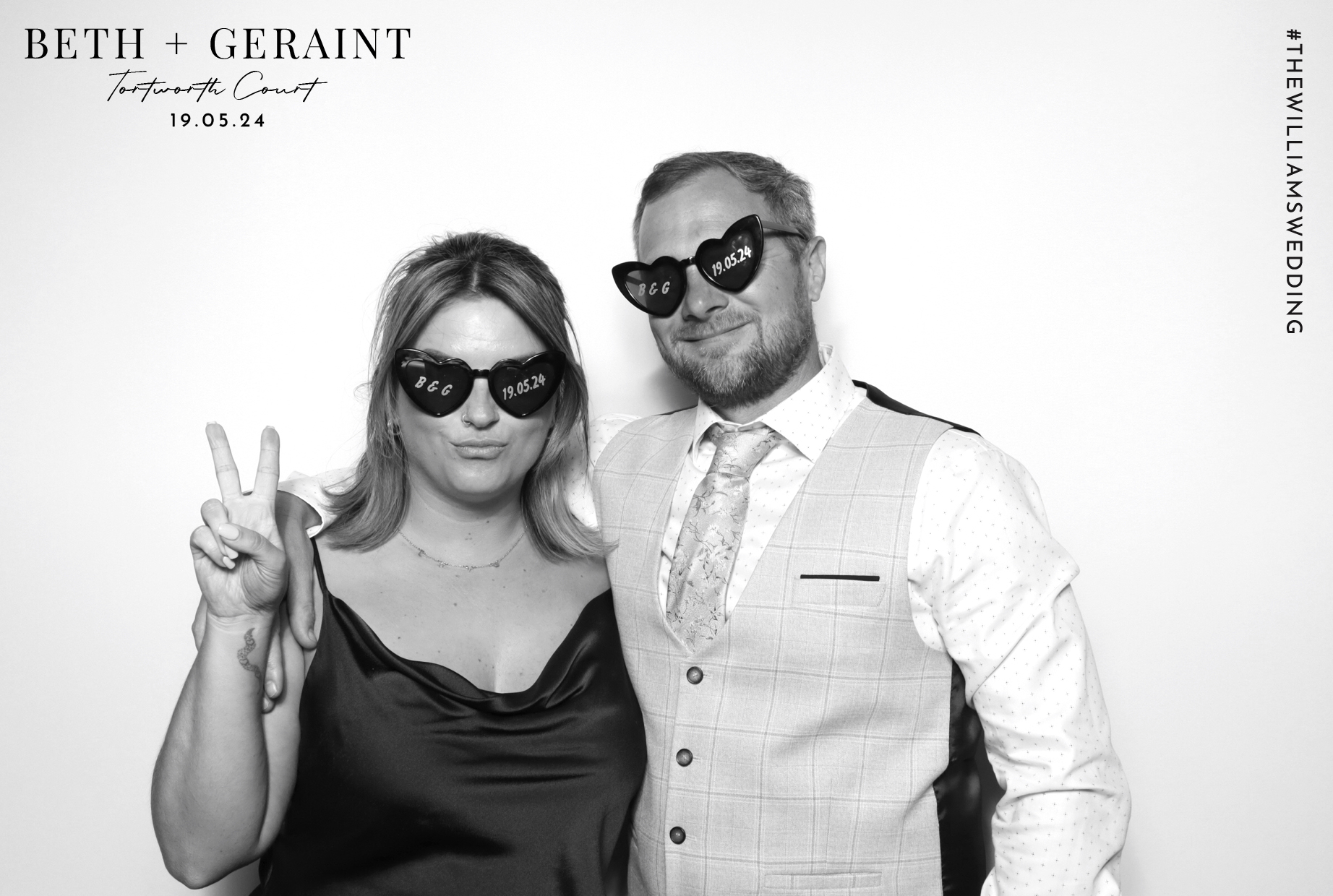 Beth & Geraint | View more photos from the event at images.mobile-photo-booth.com/u/MobilePhotoBoothUK/Beth-Geraint