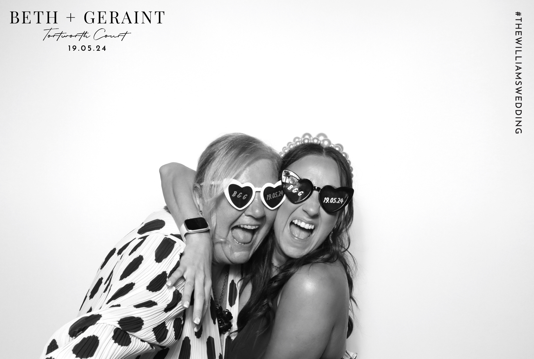 Beth & Geraint | View more photos from the event at images.mobile-photo-booth.com/u/MobilePhotoBoothUK/Beth-Geraint