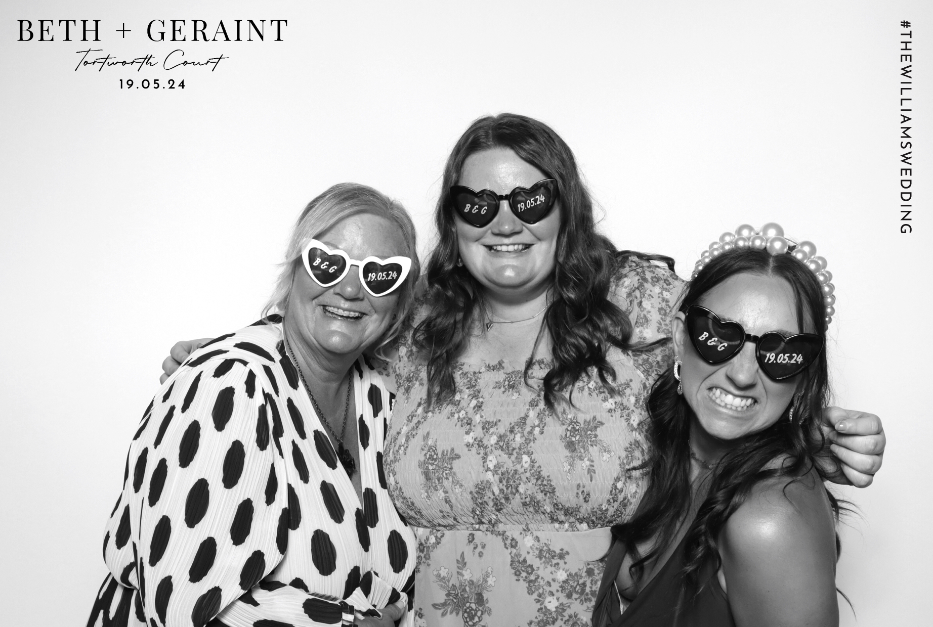 Beth & Geraint | View more photos from the event at images.mobile-photo-booth.com/u/MobilePhotoBoothUK/Beth-Geraint