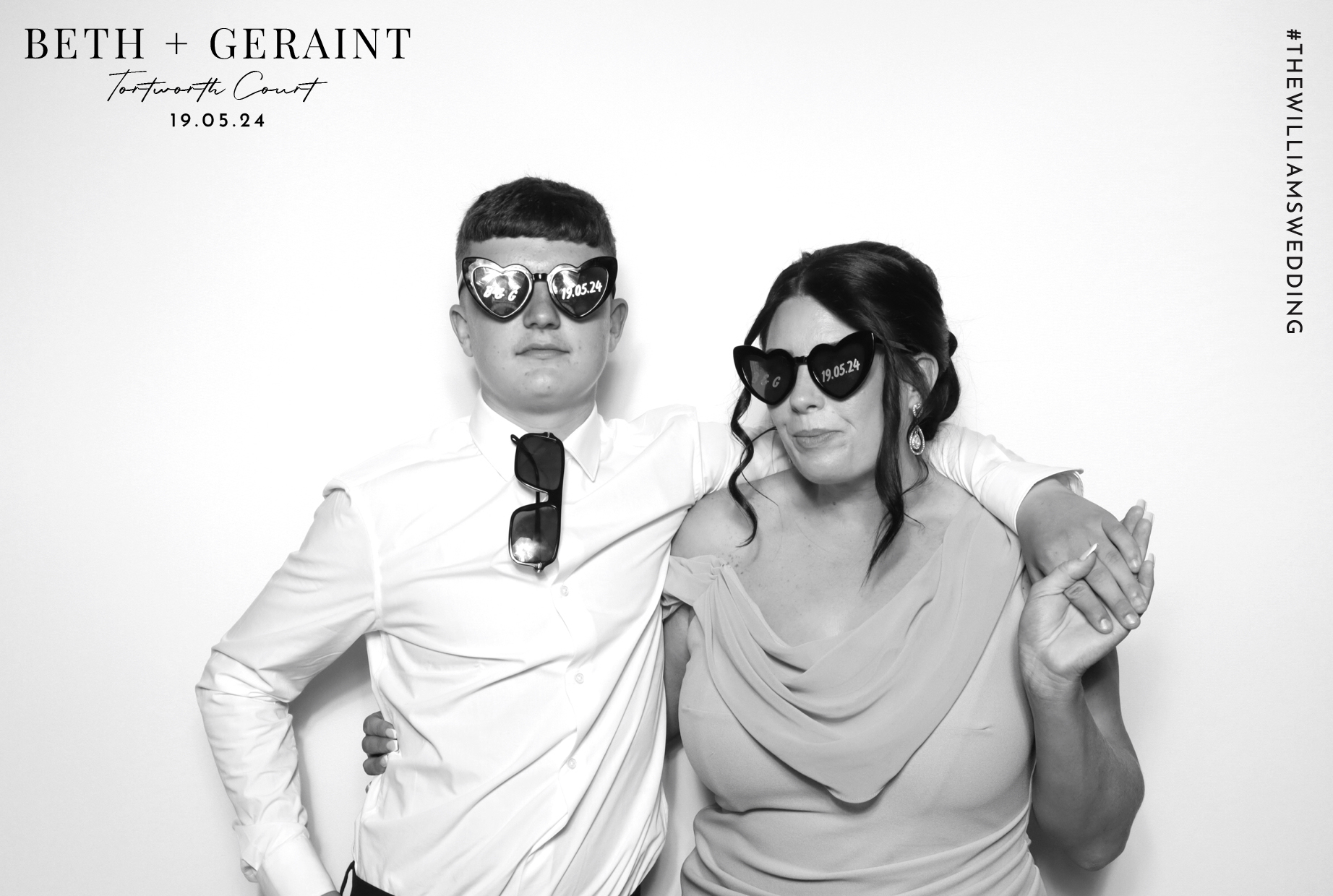 Beth & Geraint | View more photos from the event at images.mobile-photo-booth.com/u/MobilePhotoBoothUK/Beth-Geraint