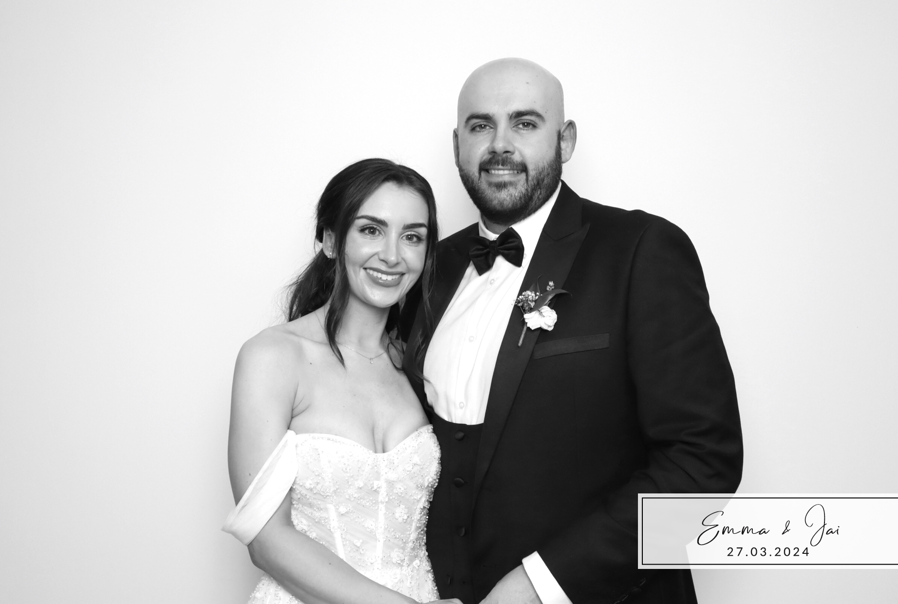 Emma & Jai | View more photos from the event at images.mobile-photo-booth.com/u/MobilePhotoBoothUK/Emma-Jai