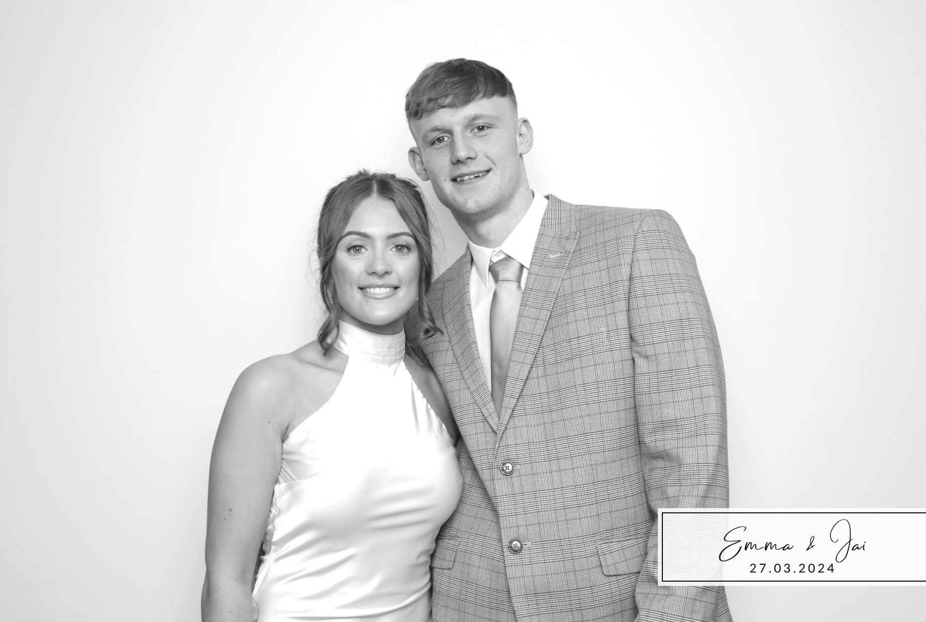 Emma & Jai | View more photos from the event at images.mobile-photo-booth.com/u/MobilePhotoBoothUK/Emma-Jai