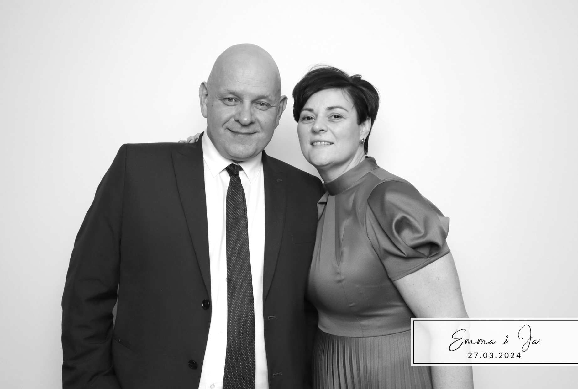 Emma & Jai | View more photos from the event at images.mobile-photo-booth.com/u/MobilePhotoBoothUK/Emma-Jai