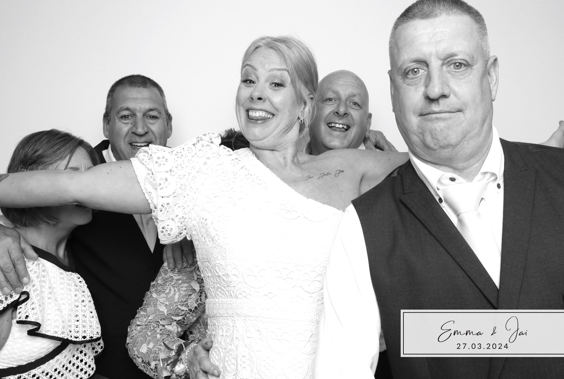 Emma & Jai | View more photos from the event at images.mobile-photo-booth.com/u/MobilePhotoBoothUK/Emma-Jai