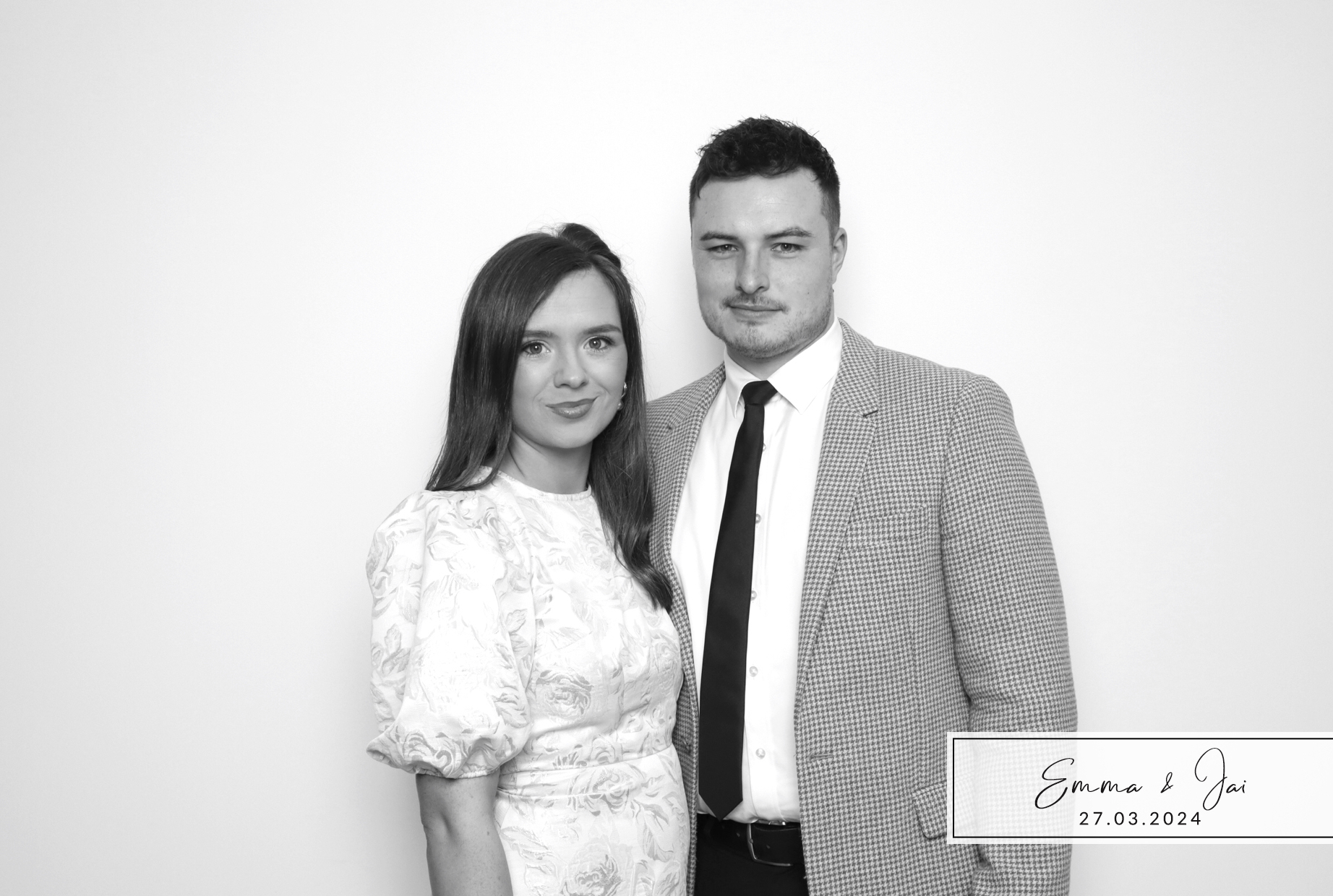 Emma & Jai | View more photos from the event at images.mobile-photo-booth.com/u/MobilePhotoBoothUK/Emma-Jai