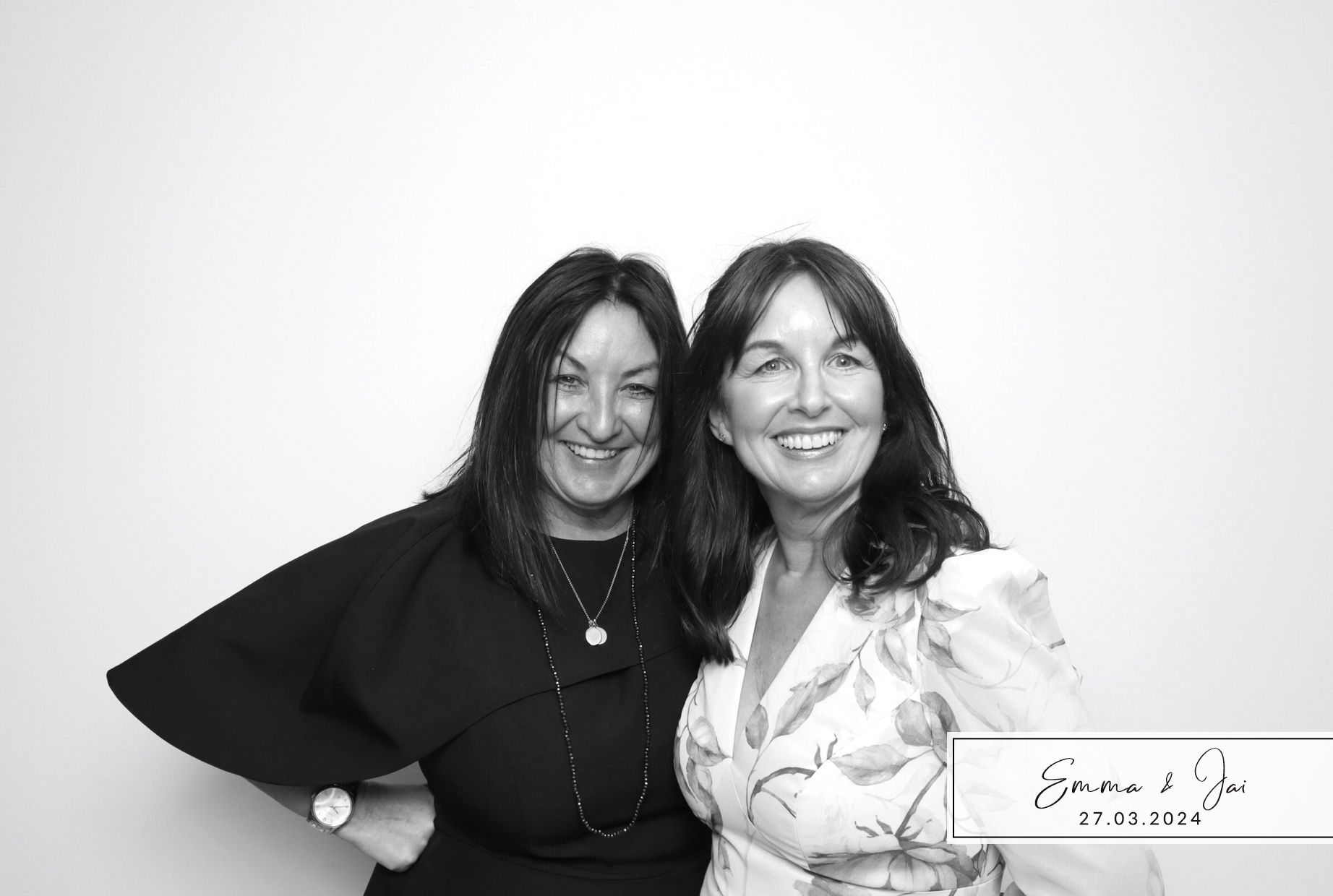 Emma & Jai | View more photos from the event at images.mobile-photo-booth.com/u/MobilePhotoBoothUK/Emma-Jai